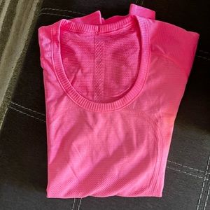 Rare Lululemon swiftly tech short sleeve size 10